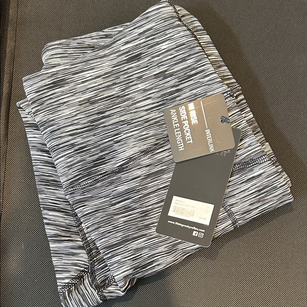 90 Degree By Reflex Black and White Space-Dye Ankle Leggings